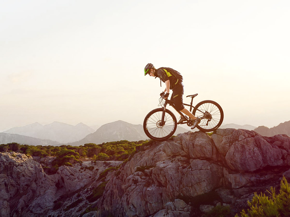 Downhill: Taking a Ride in Mountains - Rad Spezi Mesmer